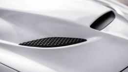 Dodge Charger SRT Hellcat (2015) - wlot powietrza w masce