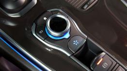 Renault Espace V Initiale Paris (2015) - panel sterowania na tunelu środkowym