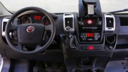 Fiat Ducato III Facelifting Furgon (2014) - kokpit