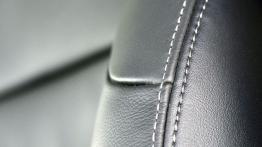 Toyota Land Cruiser 2.8 D-4D (2016) - inny element wnętrza z przodu