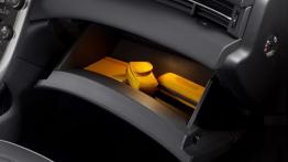 Chevrolet Malibu 2013 - schowek przedni otwarty