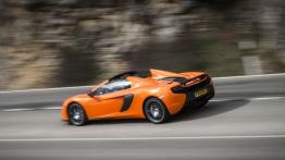 McLaren 650S Spider (2014) - widok z tyłu