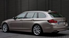 BMW Seria 5 F11 - lewy bok
