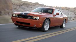 Dodge Challenger SRT8 - widok z przodu