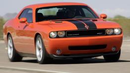 Dodge Challenger SRT8 - widok z przodu