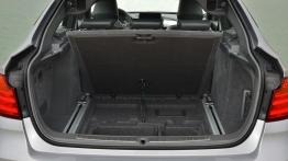 BMW 335i Gran Turismo M Sport Package (2014) - bagażnik, akcesoria