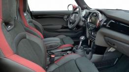 Mini John Cooper Works 2015 - widok ogólny wnętrza z przodu