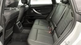 BMW 335i Gran Turismo M Sport Package (2014) - tylna kanapa