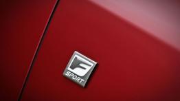 Lexus GS IV 450h F-Sport (2012) - emblemat boczny