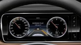 Mercedes klasy S Coupe (2014) - zestaw wskaźników