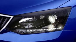 Skoda Fabia III hatchback (2015) - lewy przedni reflektor - włączony