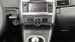 Toyota Verso Facelifting - konsola środkowa