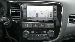 Mitsubishi Outlander III - konsola środkowa