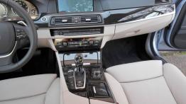 BMW serii 5 ActiveHybrid - pełny panel przedni