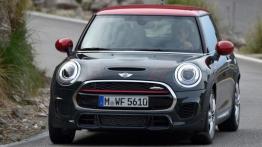 Mini John Cooper Works 2015 - widok z przodu