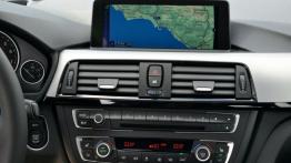 BMW 335i Gran Turismo M Sport Package (2014) - konsola środkowa