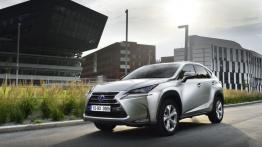 Lexus NX 300h (2014) - widok z przodu