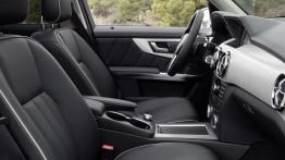 Mercedes GLK Facelifting - widok ogólny wnętrza z przodu