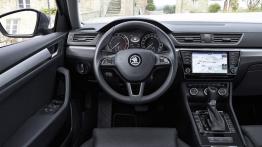 Skoda Superb III (2015) - kokpit