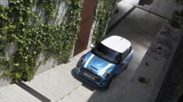 Mini Cooper S 2014 - wersja 5-drzwiowa - widok z góry