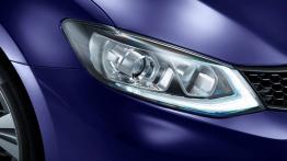Nissan Pulsar (2014) - prawy przedni reflektor - włączony