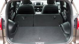 Kia Sportage III Facelifting (2014) - tylna kanapa złożona, widok z bagażnika