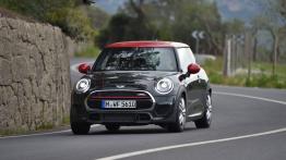 Mini John Cooper Works 2015 - widok z przodu