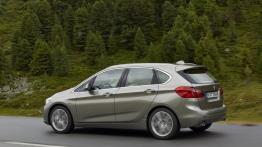 BMW 225i Active Tourer (2014) - widok z tyłu