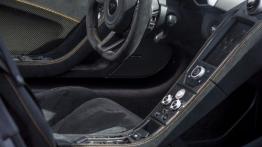 McLaren 650S Spider (2014) - kokpit