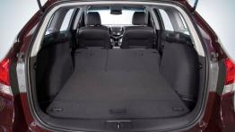 Chevrolet Cruze kombi - tylna kanapa złożona, widok z bagażnika