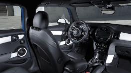 Mini Cooper S 2014 - wersja 5-drzwiowa - widok ogólny wnętrza