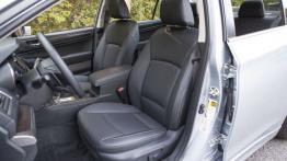 Subaru Legacy VI (2015) - fotel kierowcy, widok z przodu