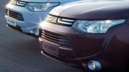 Mitsubishi Outlander III - zderzak przedni