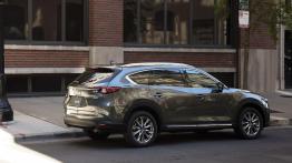 Mazda CX-8, czyli „kompaktowa” CX-9