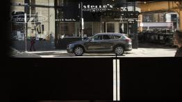 Mazda CX-8, czyli „kompaktowa” CX-9