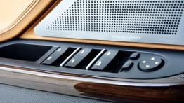 BMW 650i Cabrio F12 Facelifting (2015) - sterowanie w drzwiach