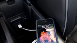 Chevrolet Malibu 2013 - podłokietnik przedni