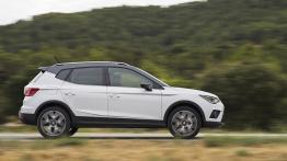 Seat Arona (2017) - prawy bok