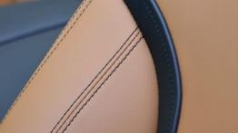 BMW 650i Cabrio F12 Facelifting (2015) - fotel kierowcy, widok z przodu