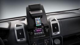 Fiat Ducato III Facelifting Furgon (2014) - konsola środkowa