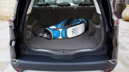 Renault Espace V Initiale Paris (2015) - bagażnik, siedzenia trzeciego rzędu złożone