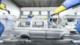 Mercedes klasy V (2014) - taśma produkcyjna