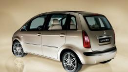 Lancia Musa - lewy bok