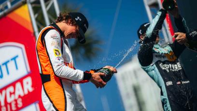 Polski talent podbija Amerykę. 20-letni Tymek Kucharczyk na podium w debiucie Indy NXT