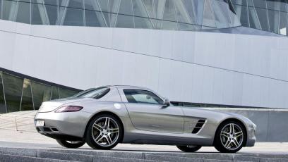 Mercedes SLS AMG