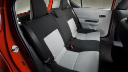 Toyota Prius C - tylna kanapa