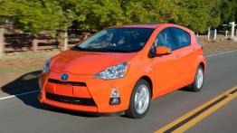 Toyota Prius C - widok z przodu