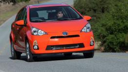 Toyota Prius C - widok z przodu