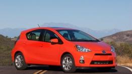 Toyota Prius C - widok z przodu