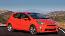 Toyota Prius C - widok z przodu